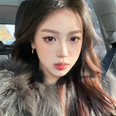 广州歧⼩凝职业试驾员20岁身高165.5 广州歧⼩凝职业试驾员20岁身高165.5