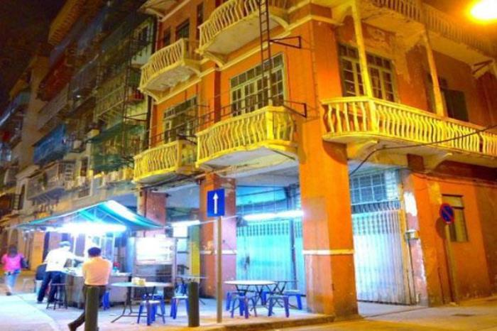 河边新街 河边新街