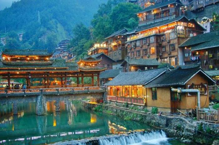 贵州的千户苗寨好玩吗 附推荐游玩景点 贵州的千户苗寨好玩吗 附推荐游玩景点