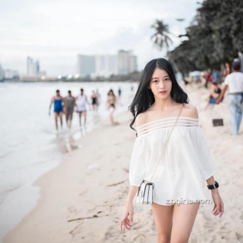 广州仰奕瑶职业调酒员23岁身高164.5 广州仰奕瑶职业调酒员23岁身高164.5