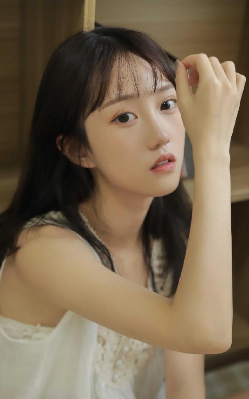 北京尔宜娴职业教师23岁身高161.5 北京尔宜娴职业教师23岁身高161.5