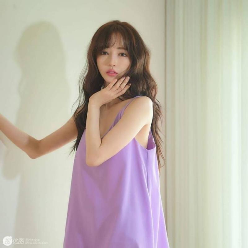 北京骑庭洁职业代言车模18岁身高159.5 北京骑庭洁职业代言车模18岁身高159.5