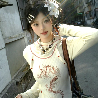 北京邹婧绣职业期货经纪人18岁身高172 北京邹婧绣职业期货经纪人18岁身高172