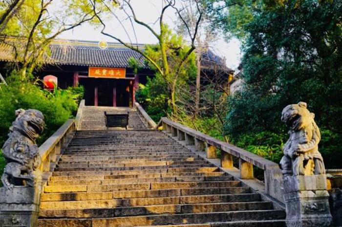 虎丘山风景区和虎丘湿地公园哪个好玩 虎丘山风景区和虎丘湿地公园哪个好玩